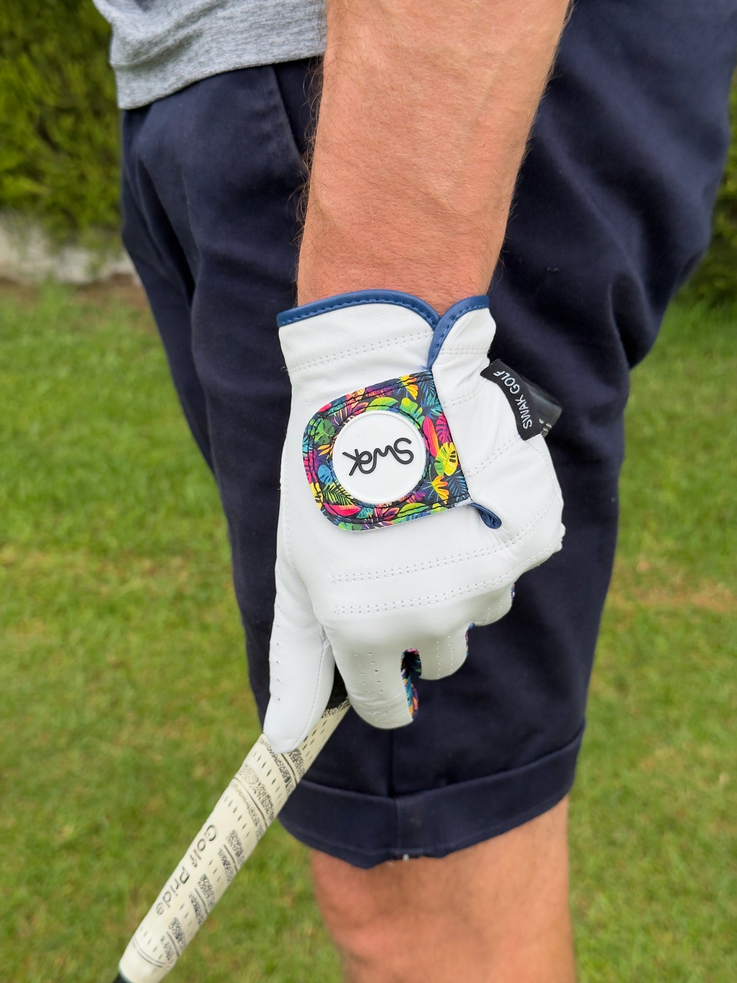 Colourful Leaves Glove